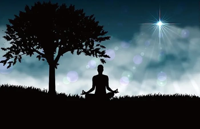 4 päivän uudenkuun katselun / hiljaisen joogan, pranayaman ja meditaation retriitti