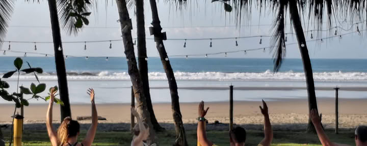 Rantajoogaretriitti Bejucossa, Esterillos Estessä, Costa Ricassa