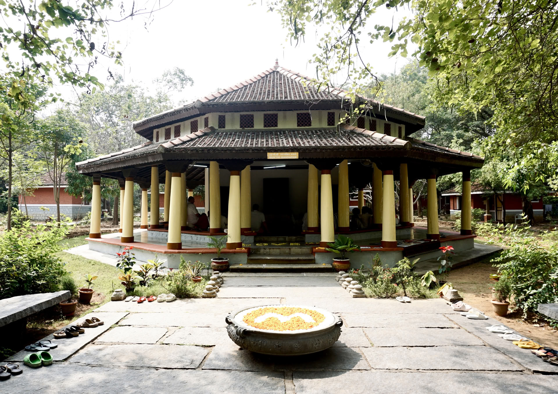 21 päivän hiljainen meditaatio- ja detox-ashram-retriitti Intiassa
