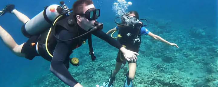 Sukellus Menjanganin saarella
