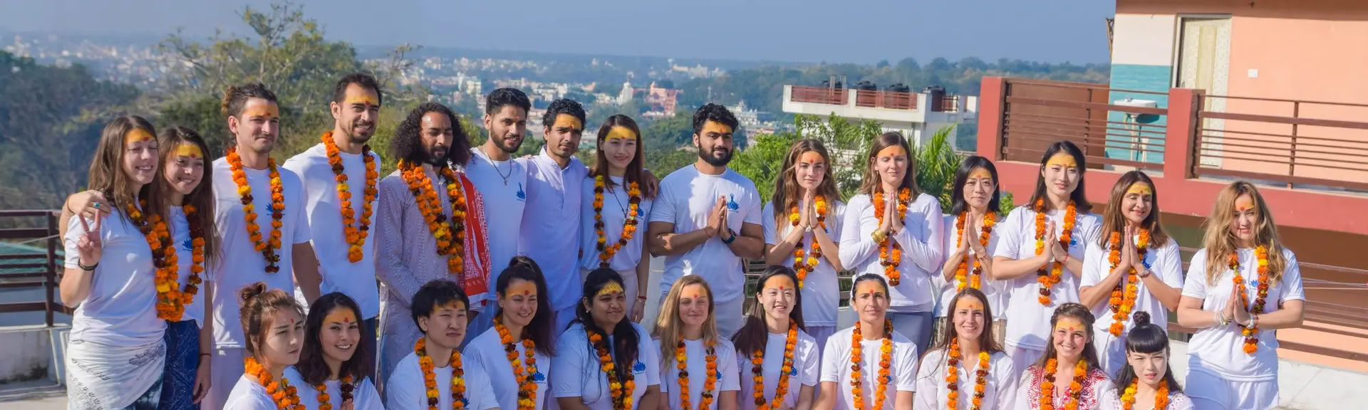 200 tunnin joogaopettajakoulutuskurssi Rishikeshissä – 4.10.–29.10.2026