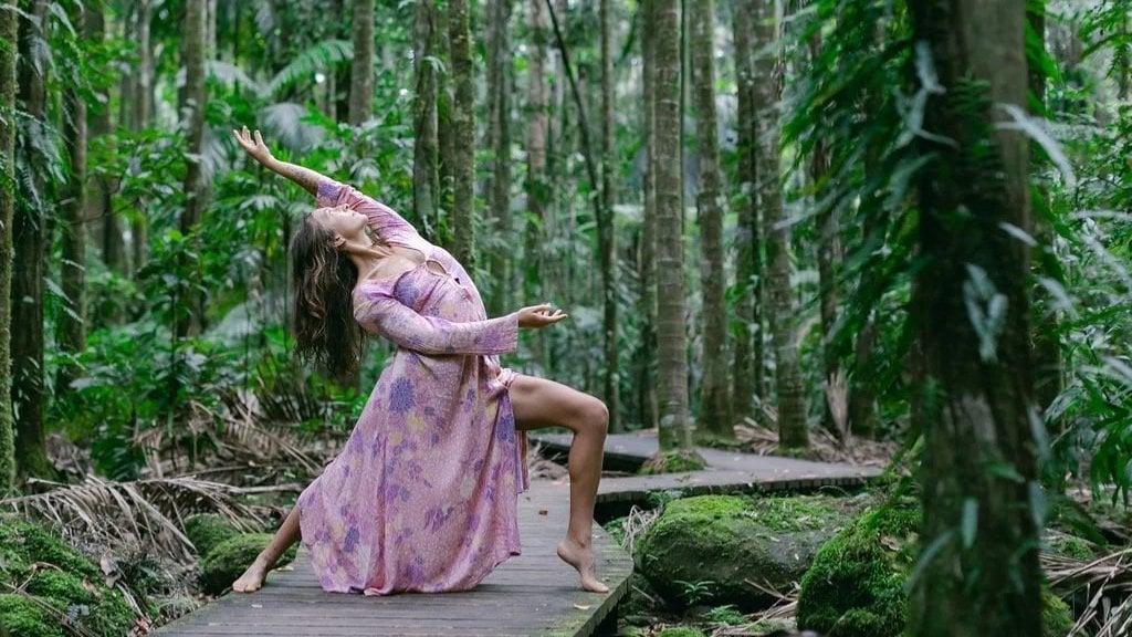 Tantrinen Yin-jooga- ja somaattisen meditaation intensiivikurssi Lara Zilibowitzin kanssa