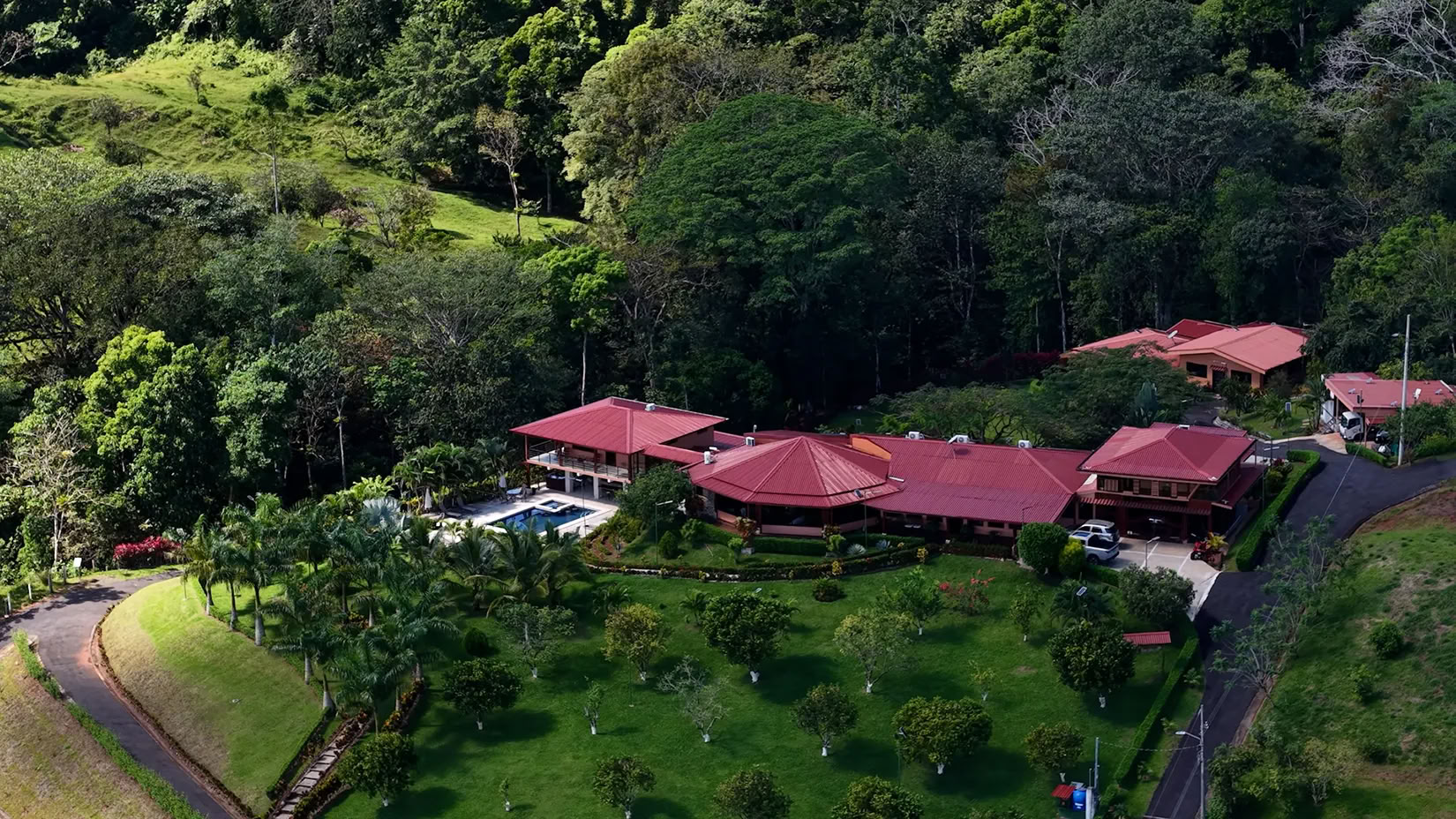 5 yön ayahuascaretriitti