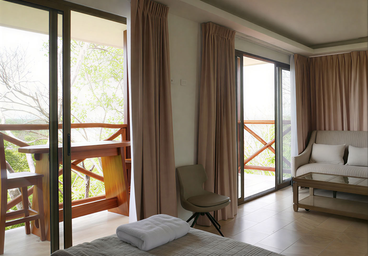 Soltara Playa Blanca | Kahdentoista yön retriitti