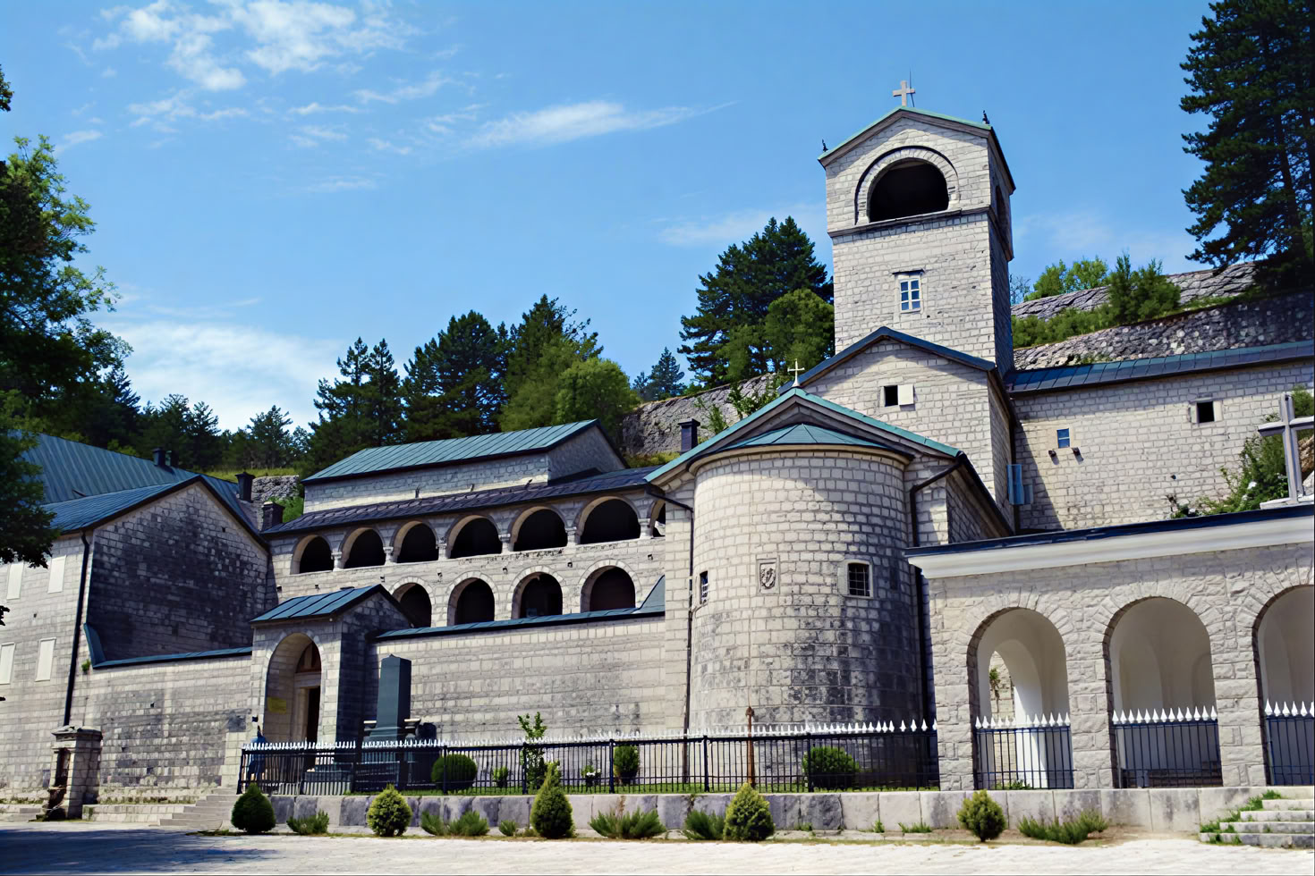 Montenegron luostarin yksityiskierros