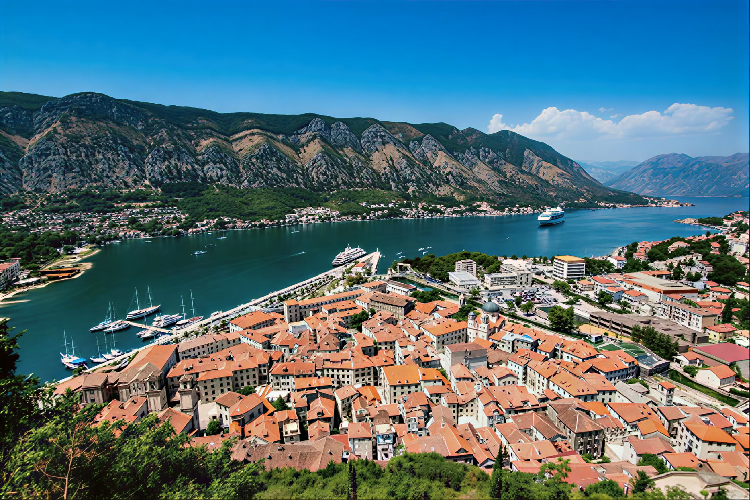 Montenegron luostarin yksityiskierros