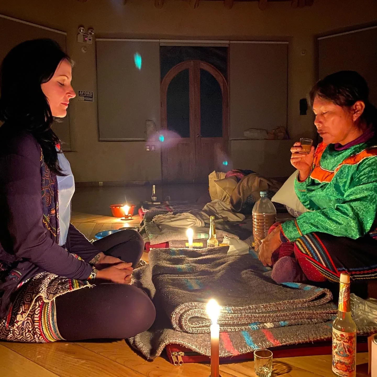 Ayahuasca-retriitti Amazonin sademetsässä