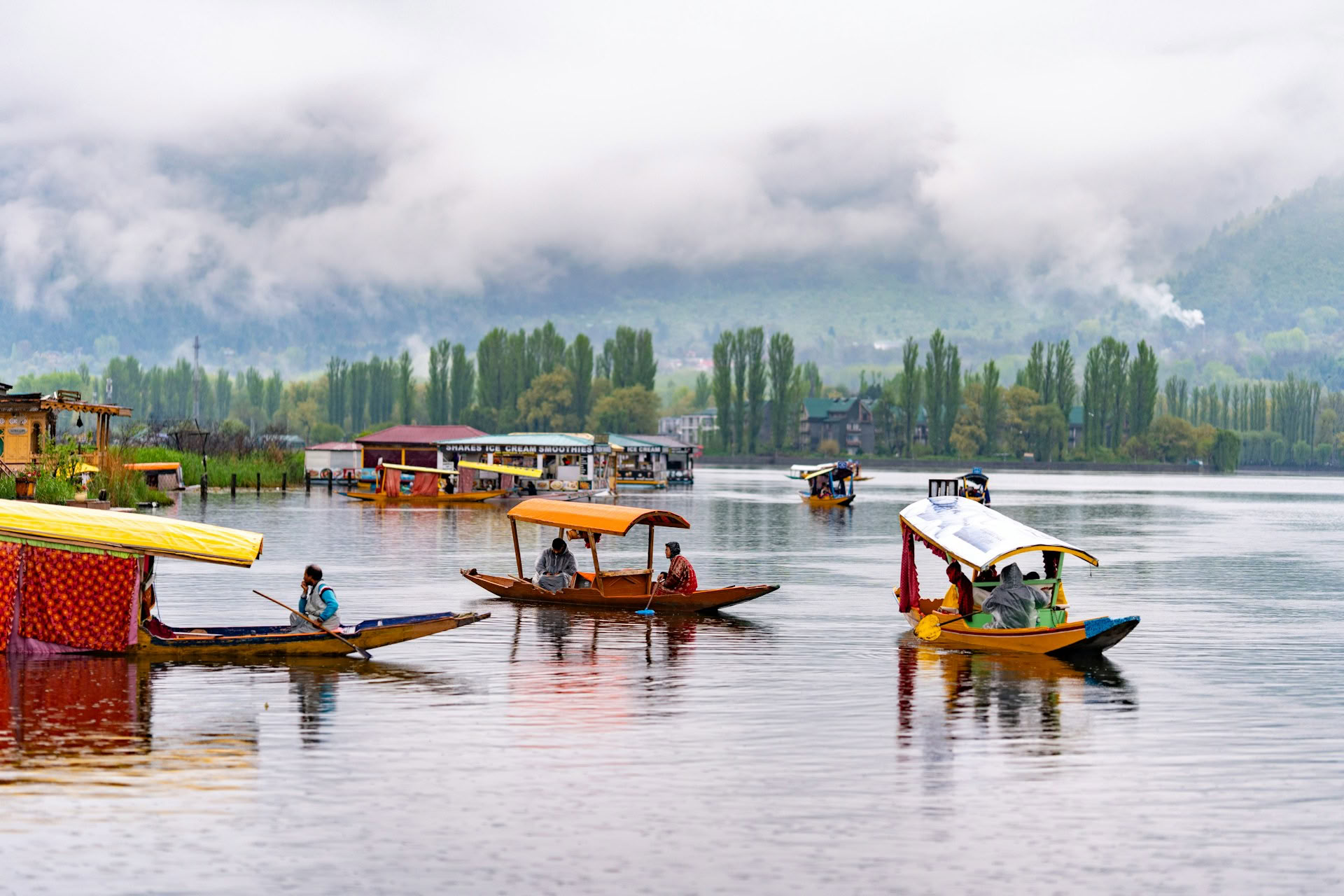Paratiisista ylängölle: Kashmirista Ladakhiin suuntautuva automatka