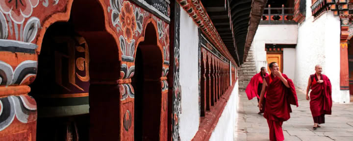 Viimeisen Shangri-Lan tuolle puolen: Pitkitetty Bhutanin Himalaja-matka