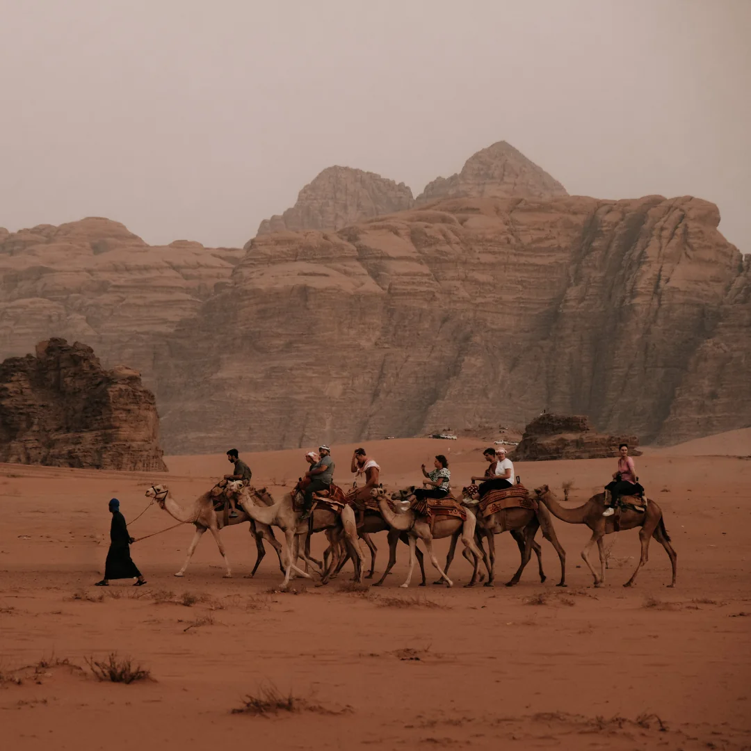 4 päivän kamelivaellus-seikkailu beduiinien kanssa Wadi Rumissa, Jordaniassa