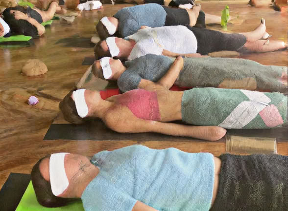 Skotlantilainen linnaretriitti naisille: luova kirjoittaminen ja jooga