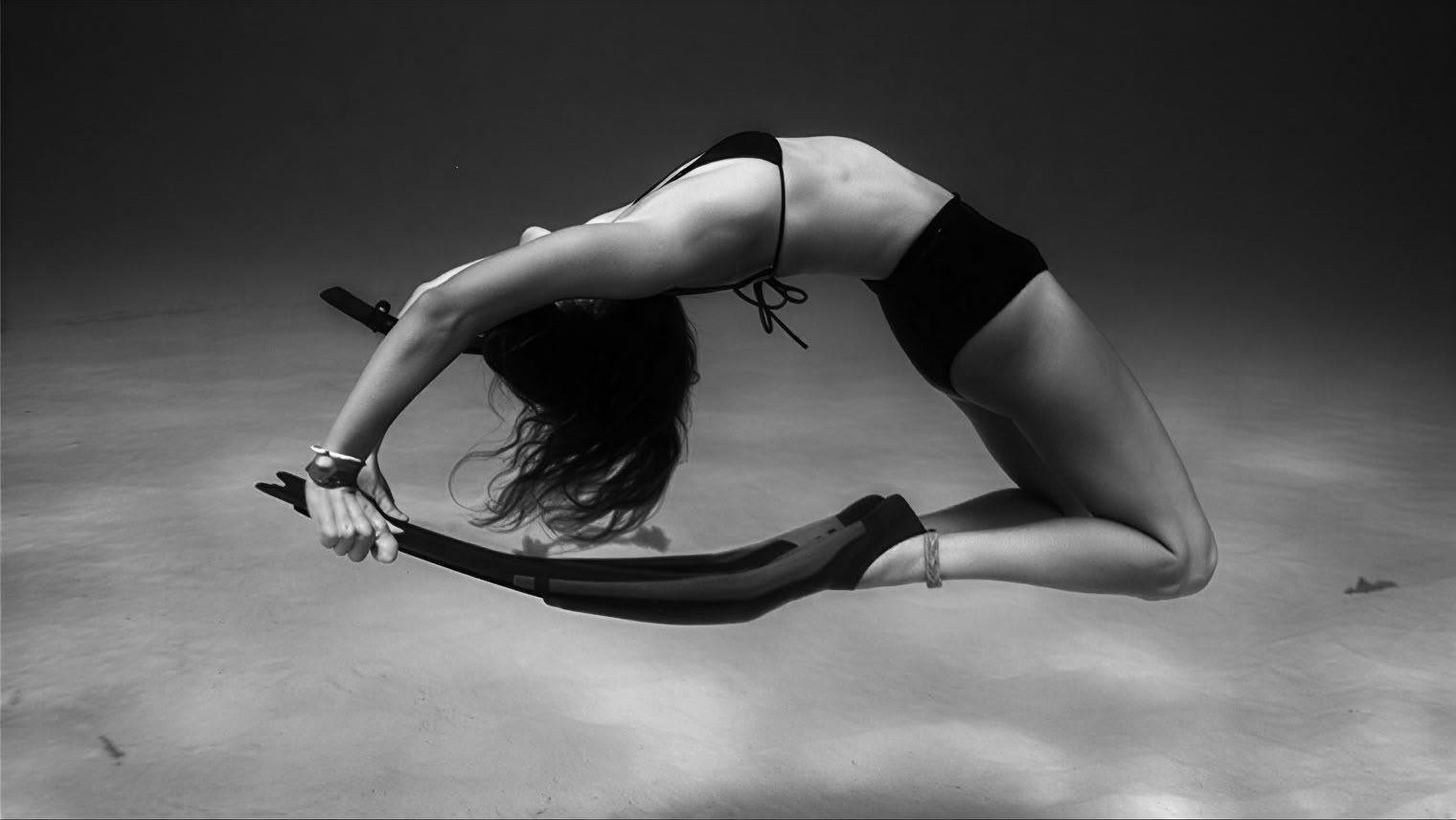 110 tunnin anatomian ja vinyasa-joogan opettajakoulutus