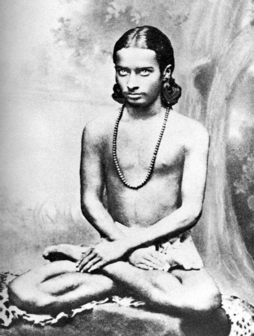 300 tunnin bhakti-joogan opettajakoulutuskurssi Rishikeshissä, Intiassa