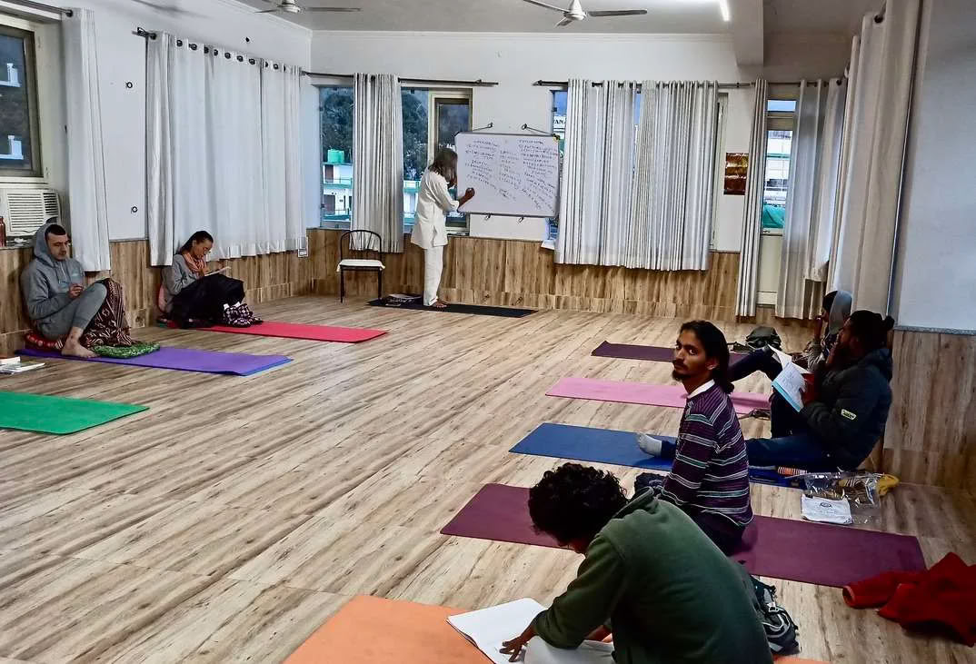 300 tunnin Hatha-joogaopettajakoulutuskurssi Rishikeshissä, Intiassa – 01.11.–19.12.