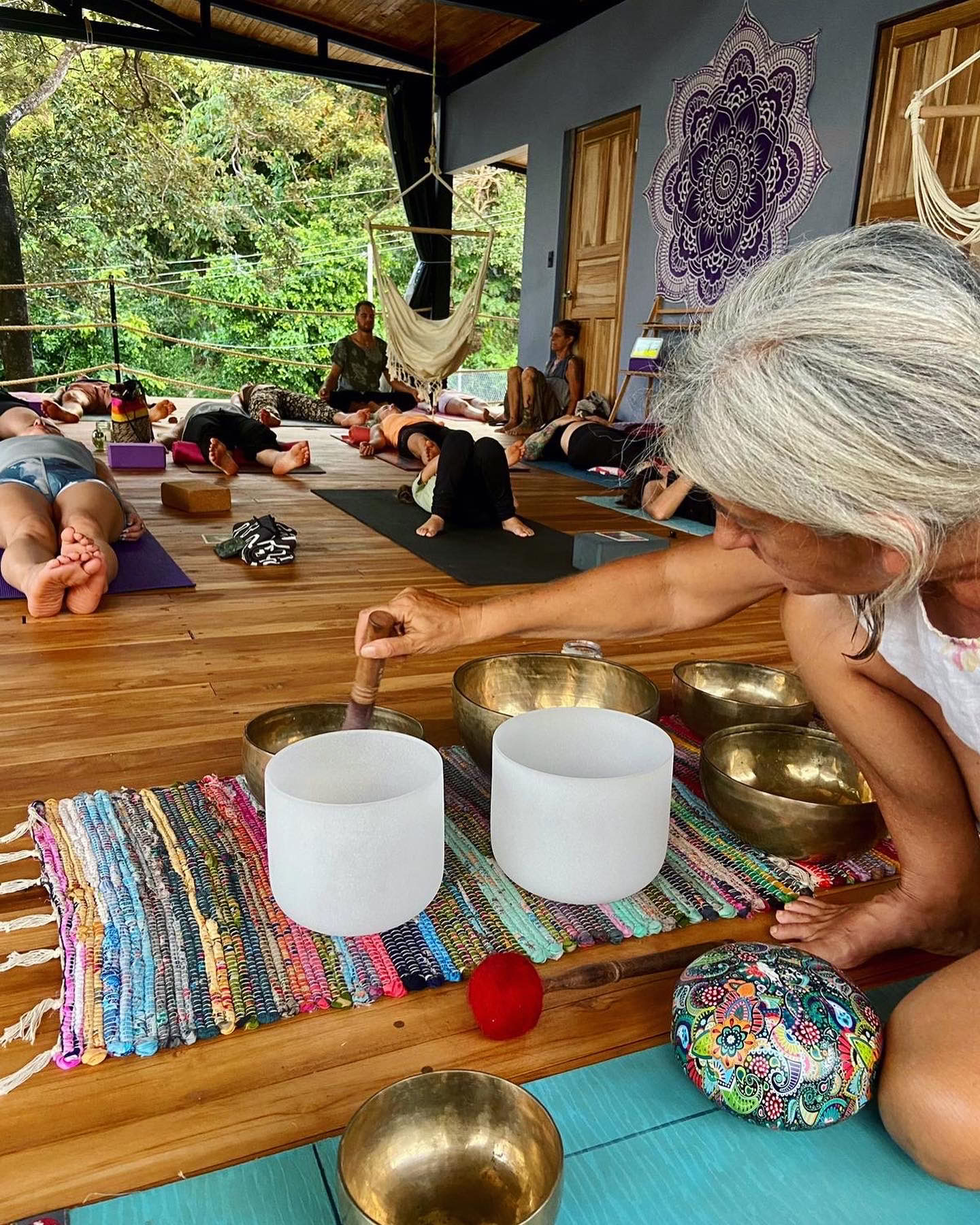 300 tunnin edistynyt jooga- ja ayurveda-opettajakoulutus