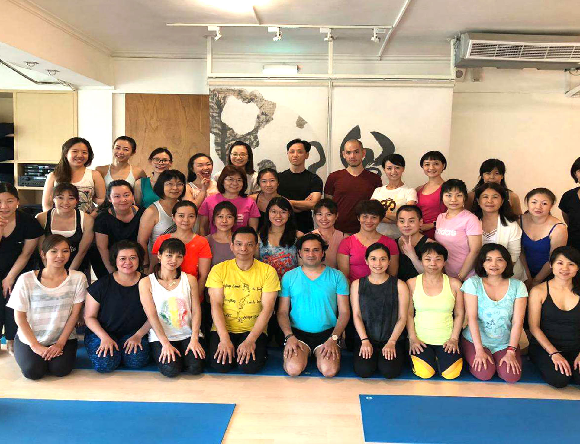 Joogaretriittikurssi Om Yoga Rishikeshiltä