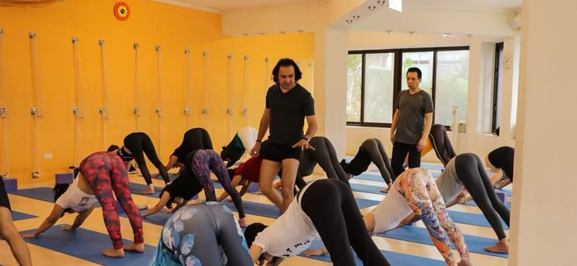 Joogaretriittikurssi Om Yoga Rishikeshiltä