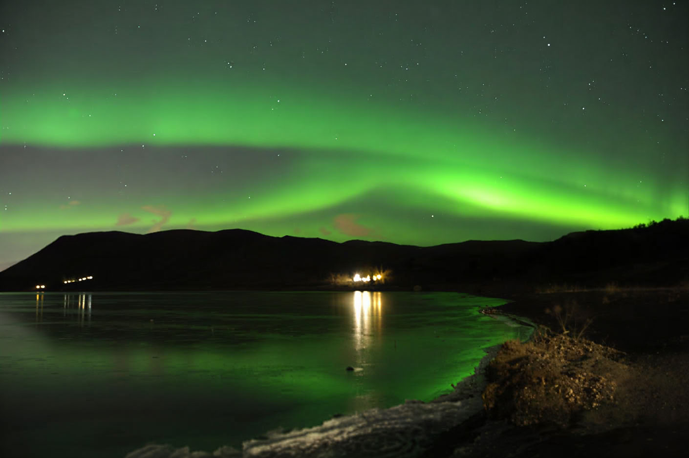 Akureyrin revontuliristeily