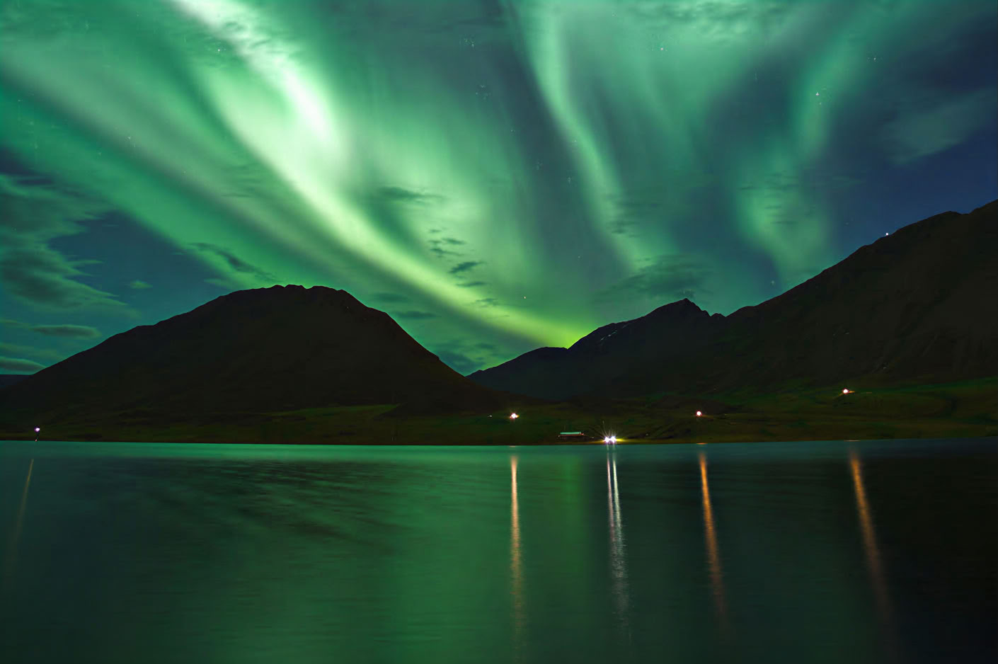 Akureyrin revontuliristeily