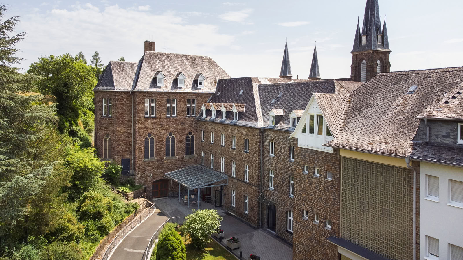 Joogadetoksiretriitti vaelluksella Kloster Waldbreitbachissa