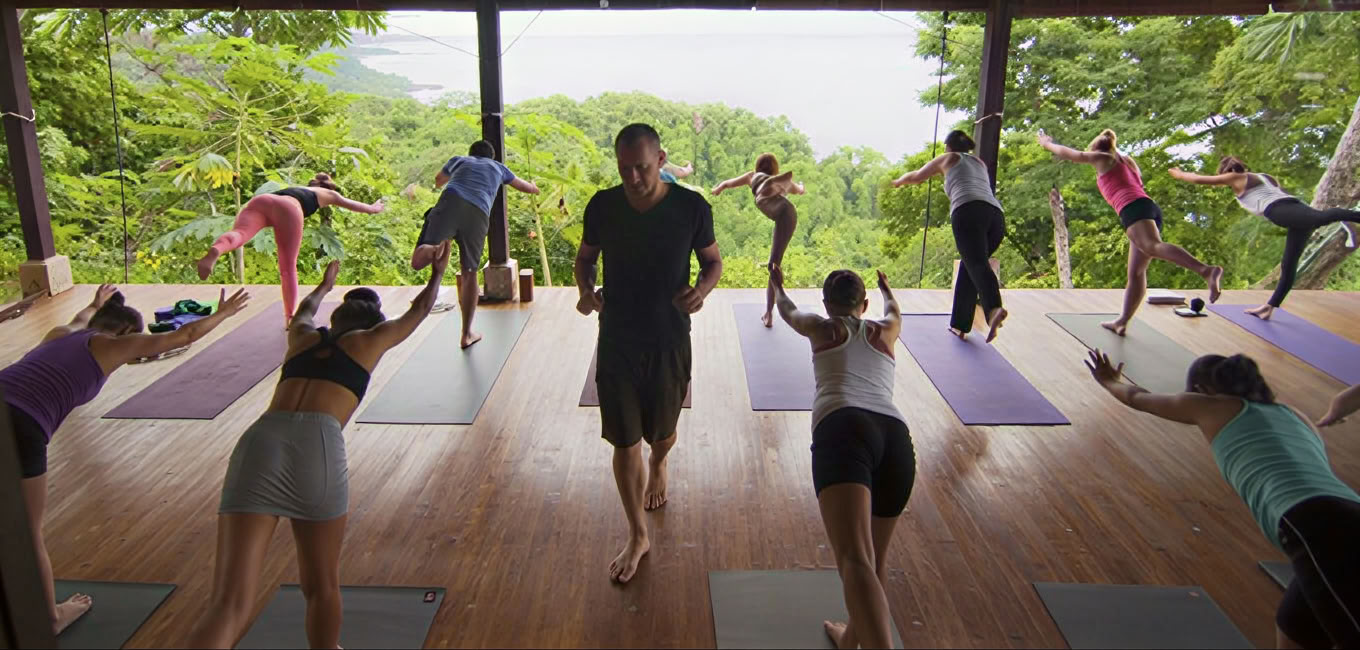 200 tunnin Vinyasa- ja Yin-joogaopettajakoulutus – Peter Kaaberbol Kristensen
