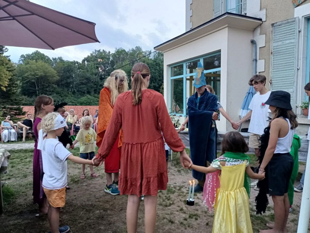 Hobittien, haltioiden, kääpiöiden, ihmisten ja velhojen maailmasta: Lastenviikko Richardin kanssa