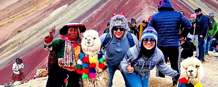 Vinicunca Montana - ryhmävaellus