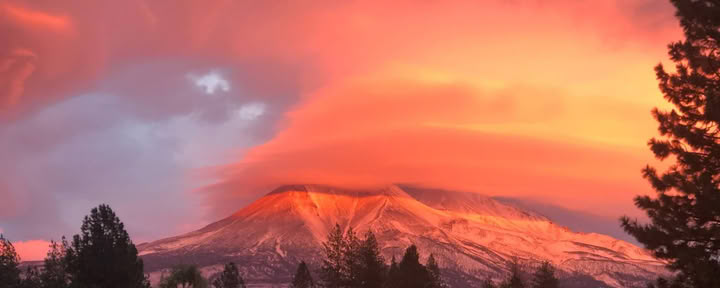 Ensiluokkaiset Mount Shasta -retriitit