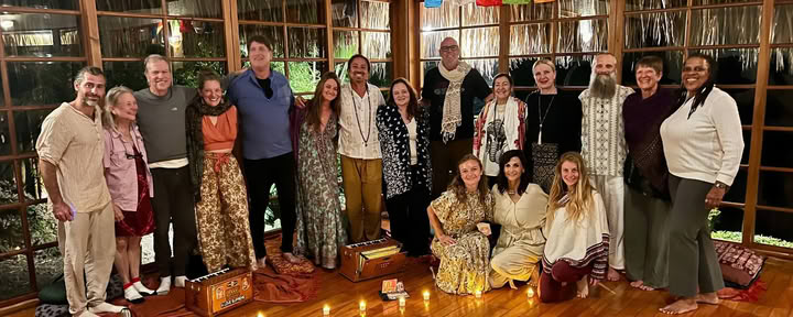 Bhakti-rakkausretriitti / Ananda Das — Villa Sumaya