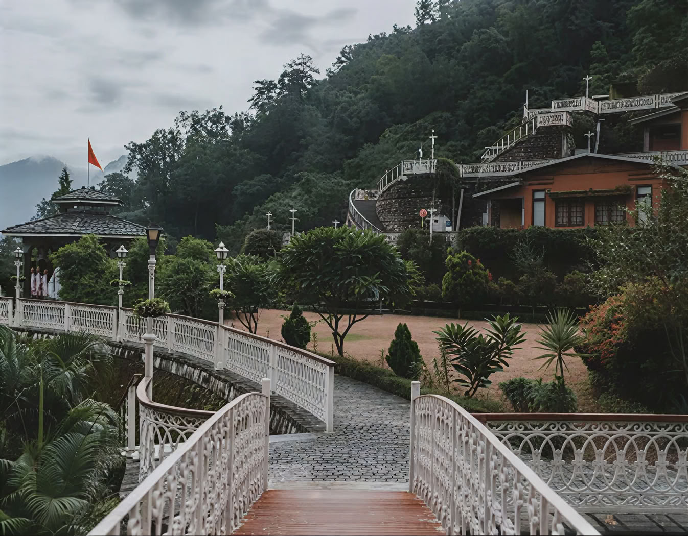 21 päivän ayurvedinen painonpudotusjoogaretriitti Rishikeshissä