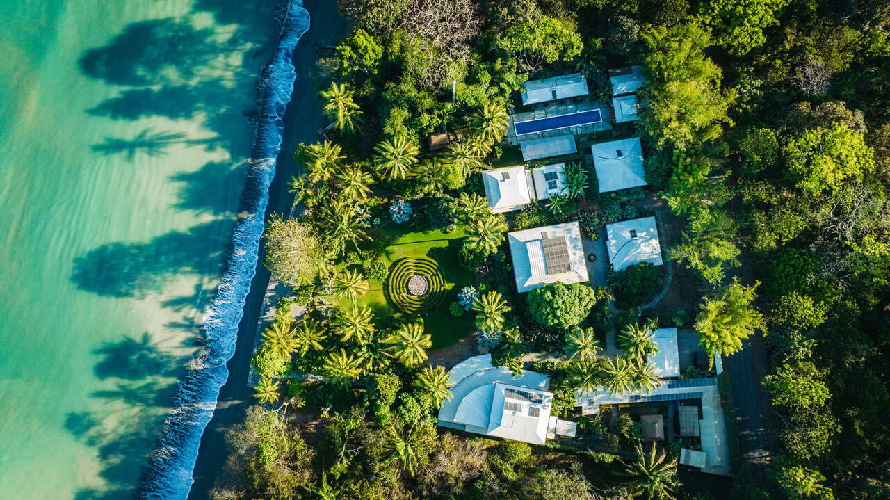 Joogaretriitti työuupumukseen: Yhdisty uudelleen ja lataa akkuja Blue Osassa, Costa Ricassa