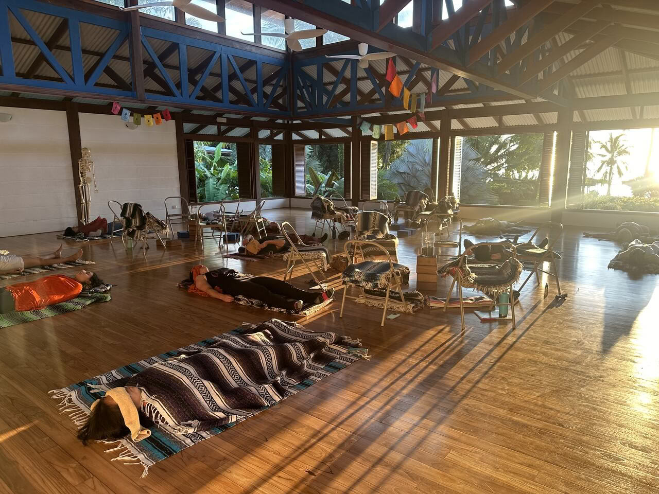 Joogaretriitti työuupumukseen: Yhdisty uudelleen ja lataa akkuja Blue Osassa, Costa Ricassa