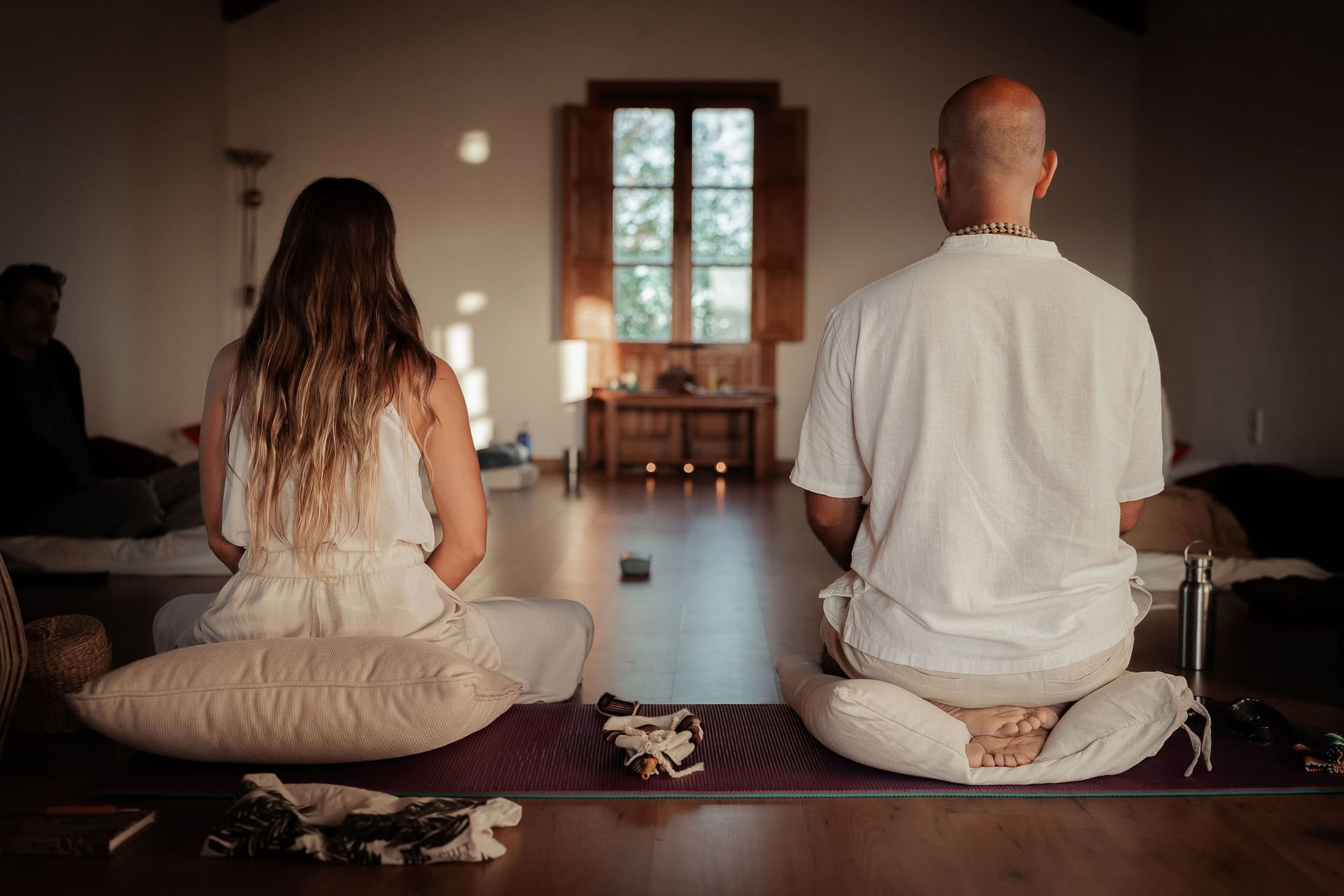 Hengitystyö, meditaatio ja mikrodosointi -päiväretriitti