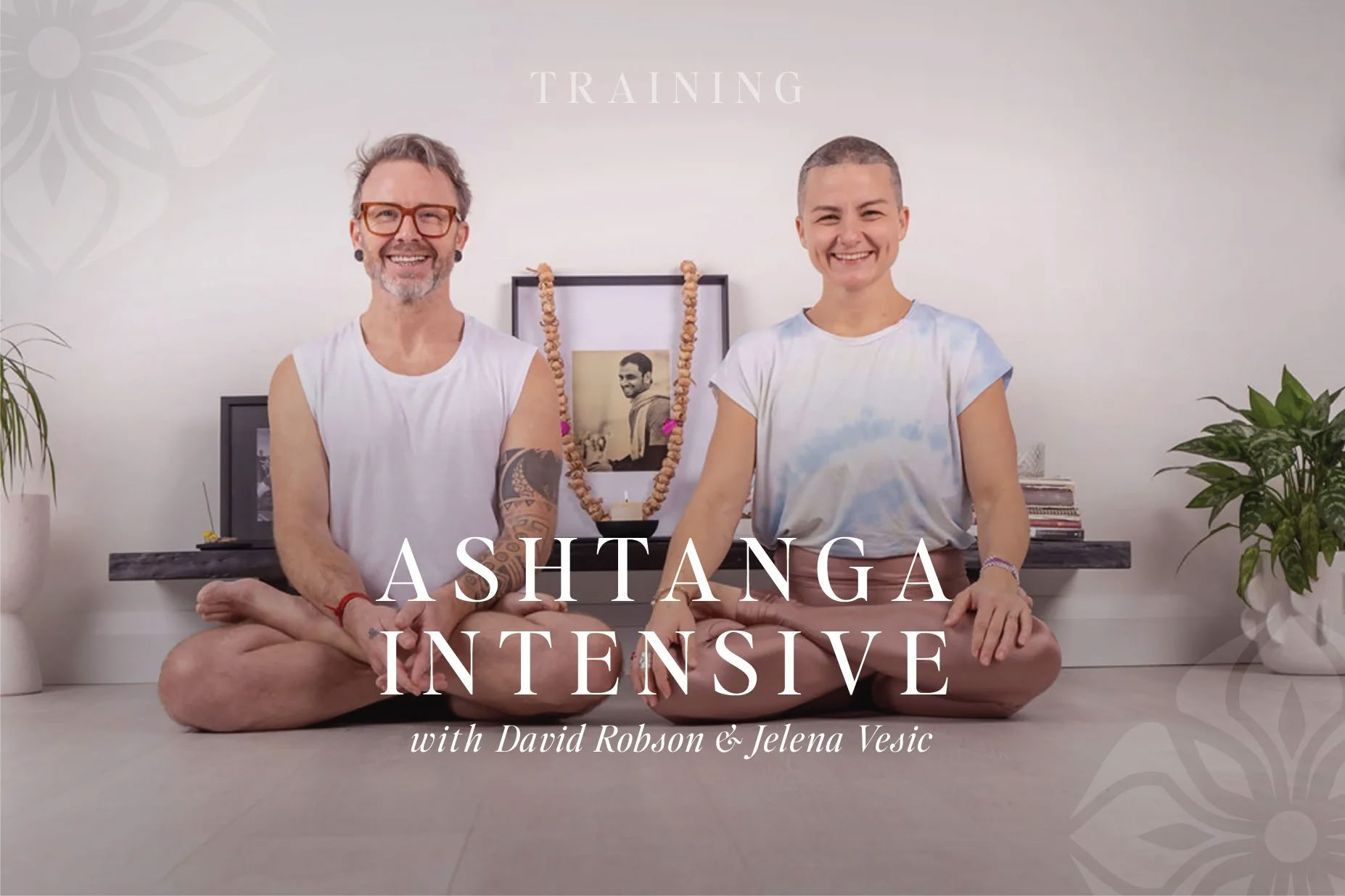 Ashtangan intensiivikurssi David Robsonin ja Jelena Vesicin kanssa