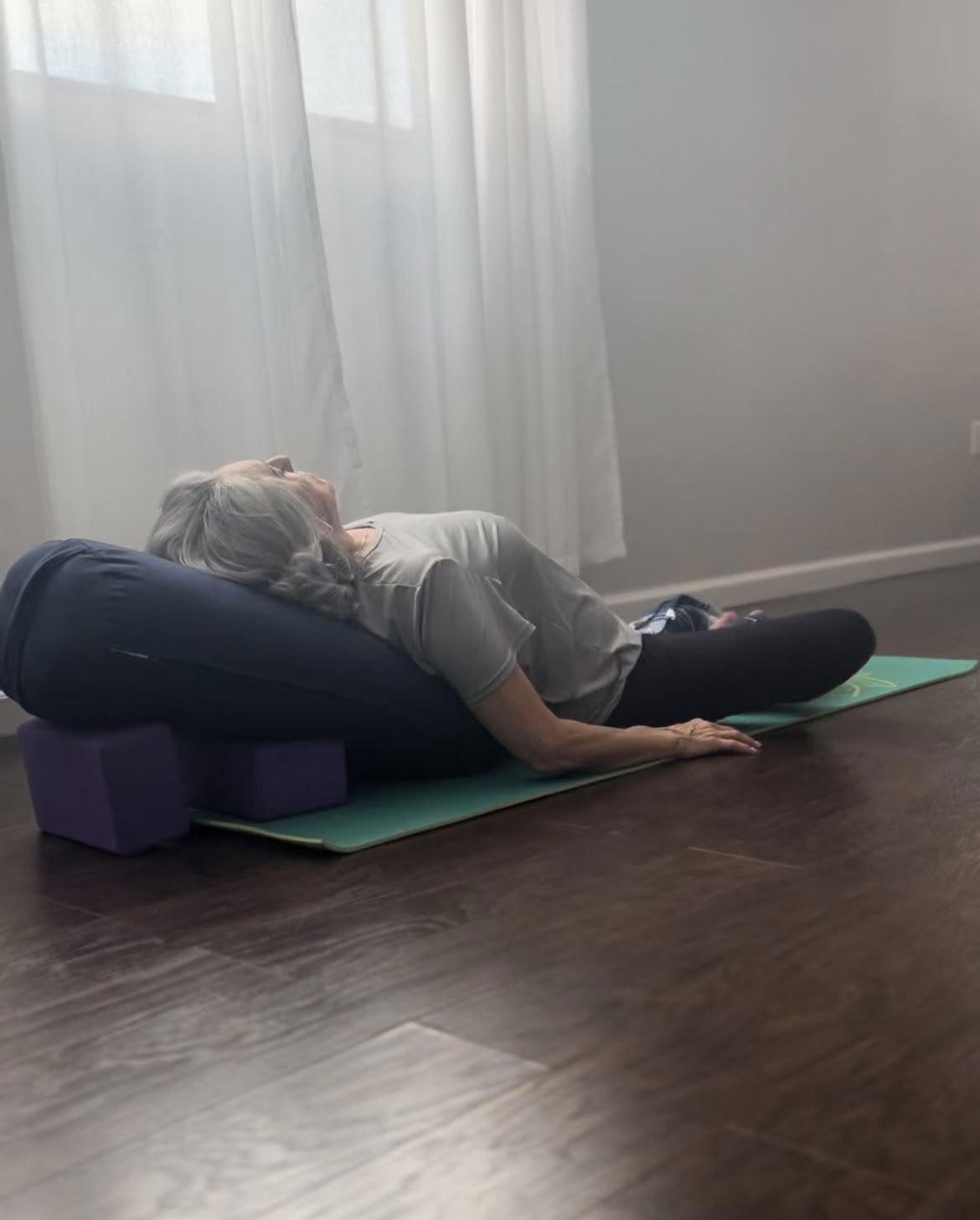 Restoratiivinen jooga ja äänimaljarentoutus — The Yoga Shack