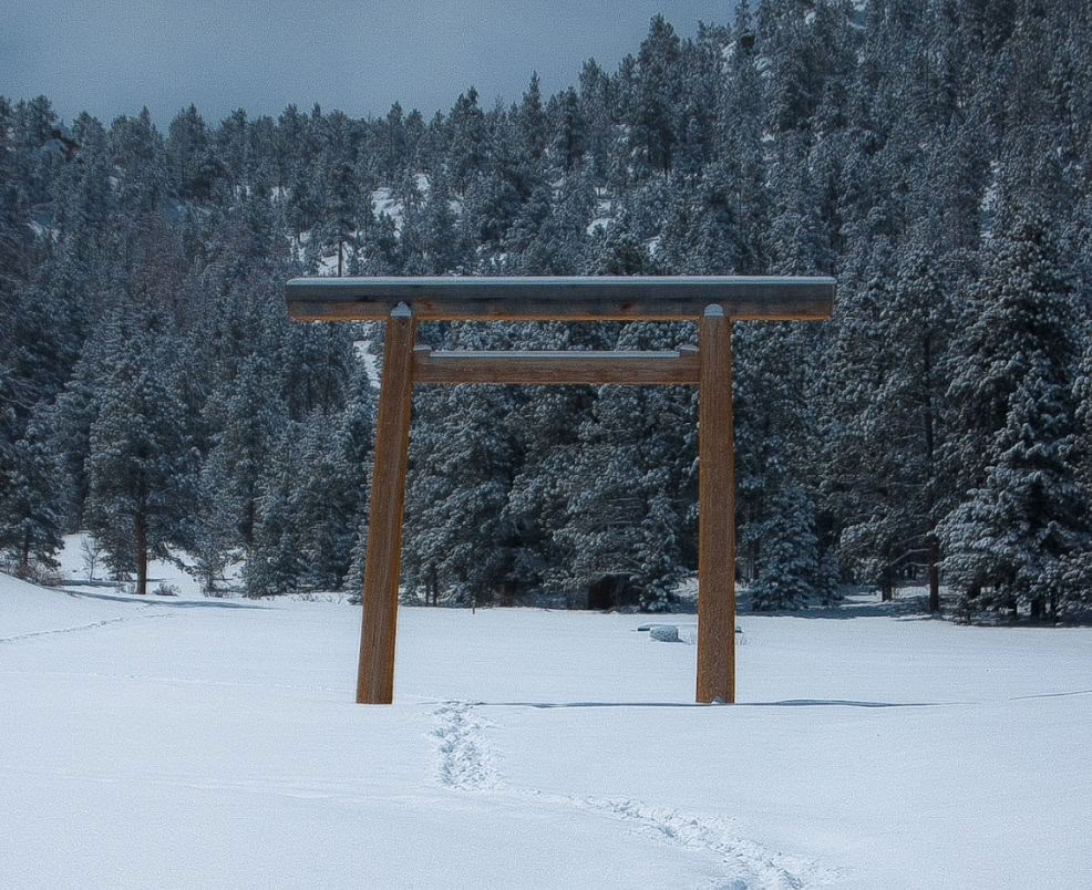 Tietoisen läsnäolon ydin: hiljainen meditaatioretriitti