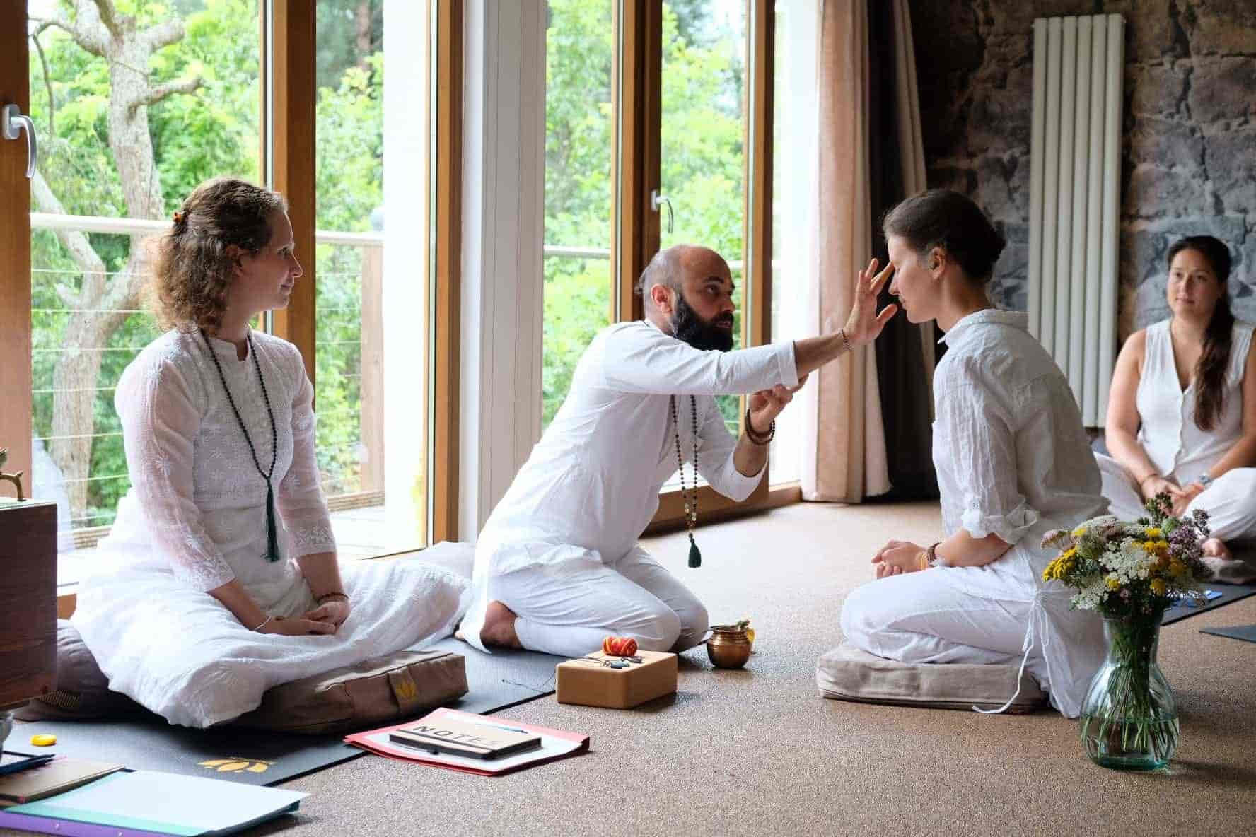 50 tunnin Yoga Nidra -koulutus Saksassa