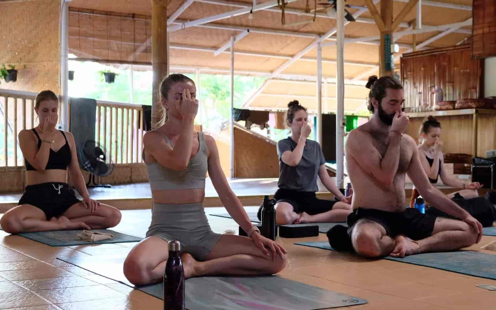 50 tunnin pranayama-koulutus Saksassa
