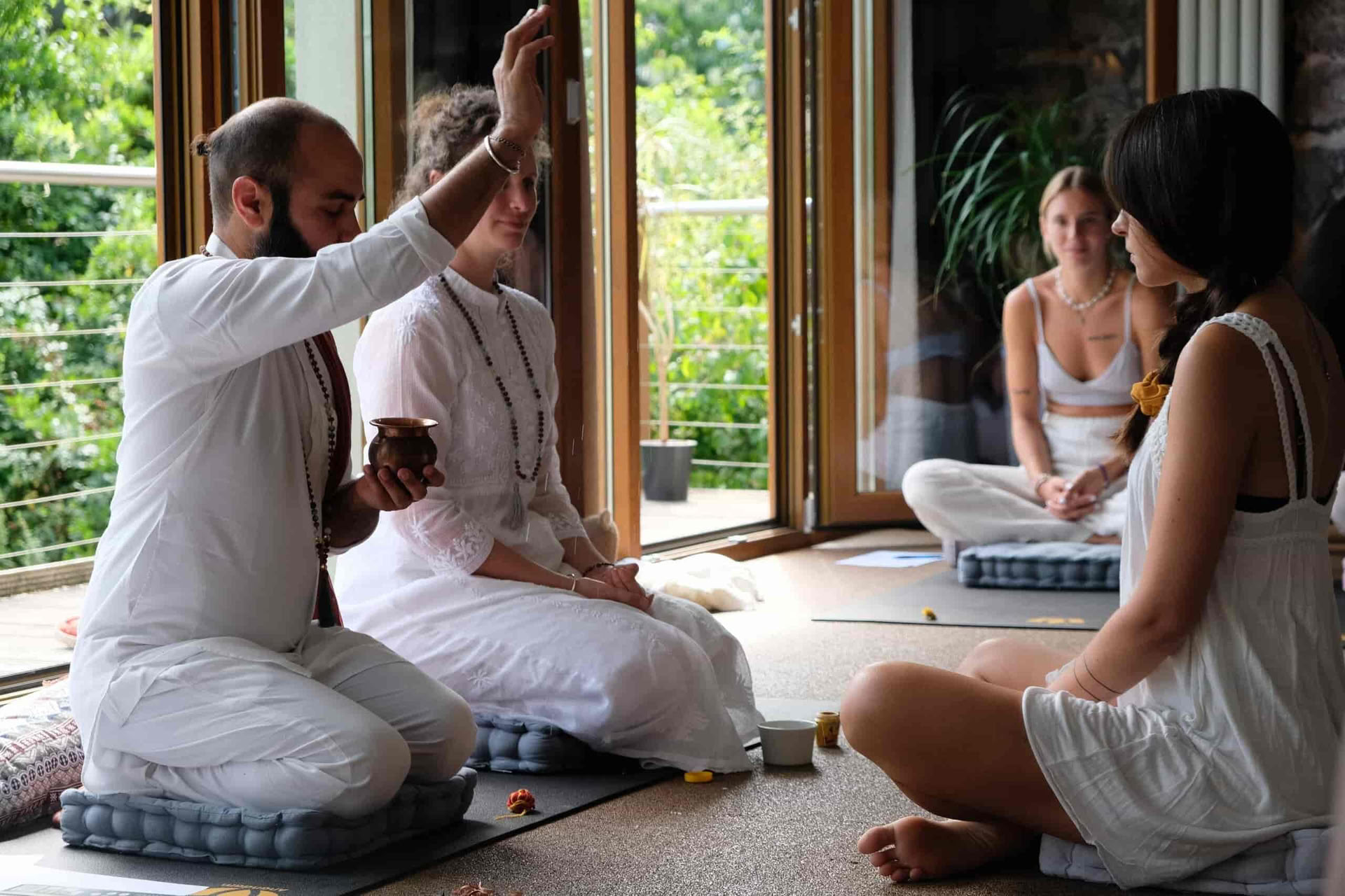 50 tunnin pranayama-koulutus Saksassa
