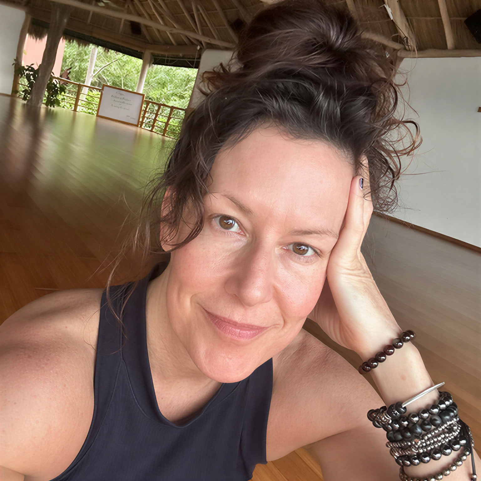 Vinyasa & Rentouttava Kevätsiivousretriitti Monika Kaufmanin kanssa