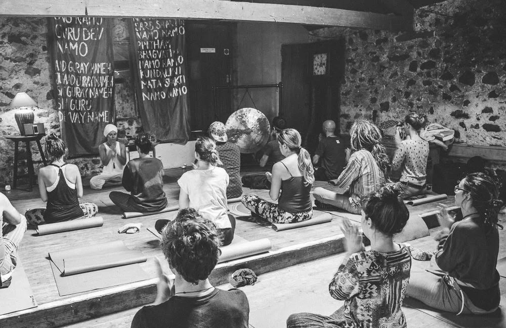 Mielen ja meditaation tutkiminen - Kundaliini-joogan työpaja