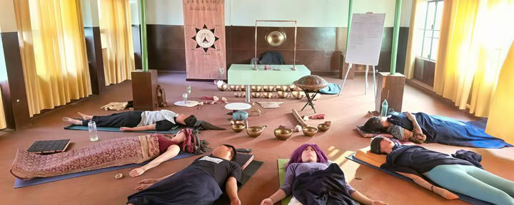 Ääniparannuskurssi Rishikeshissä