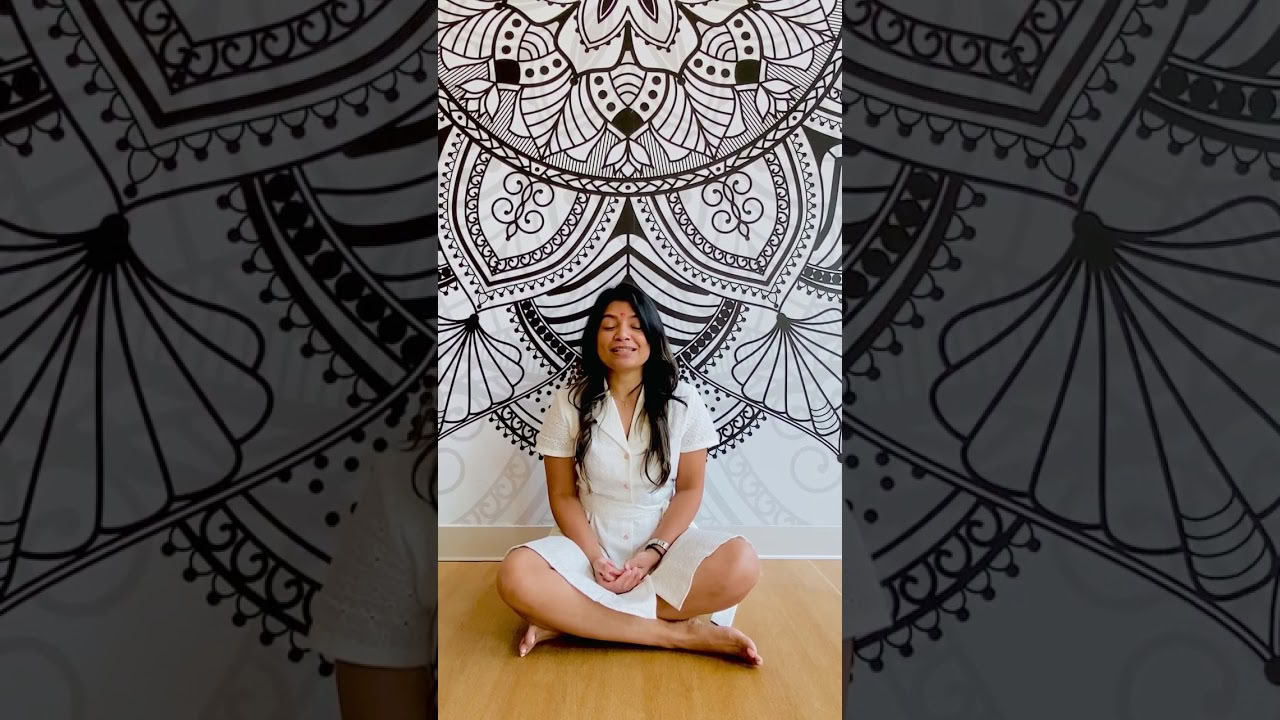 50 tunnin meditaatio- ja pranayama-mestarikurssi (tietoinen hengitys) (YACEP) hybridi