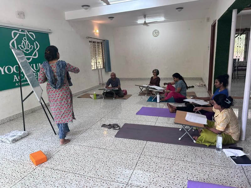 200 tunnin viikonloppujooga-TTC Bengalurussa