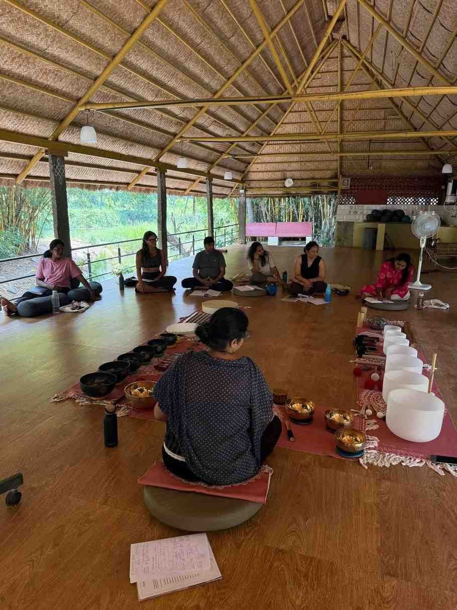 Ääniparannuksen meditaatiokurssi Mysoressa