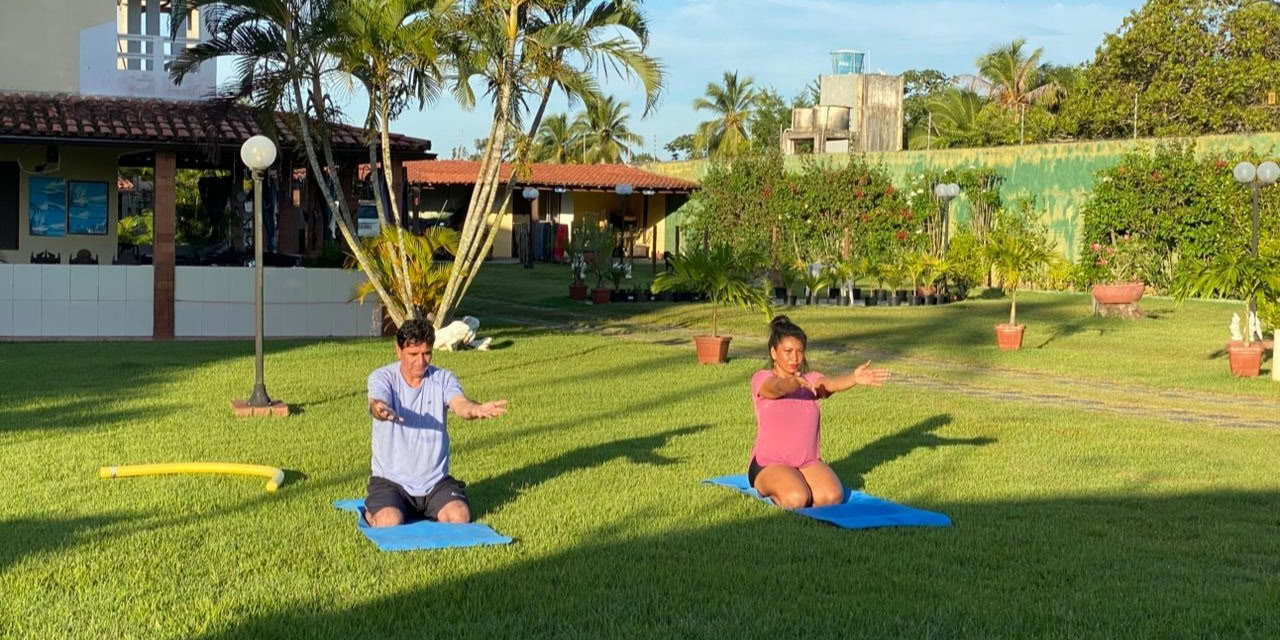 14 päivän ayahuasca-retriitti Flow Brazil Yogan, meditaation ja hierontojen kanssa