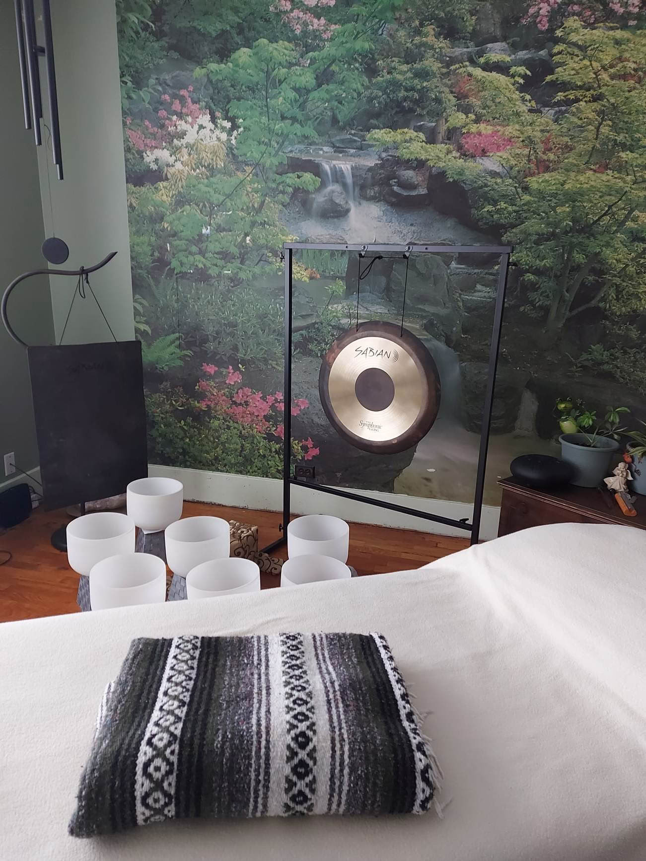 Ääniterapia ohjatulla meditaatiolla