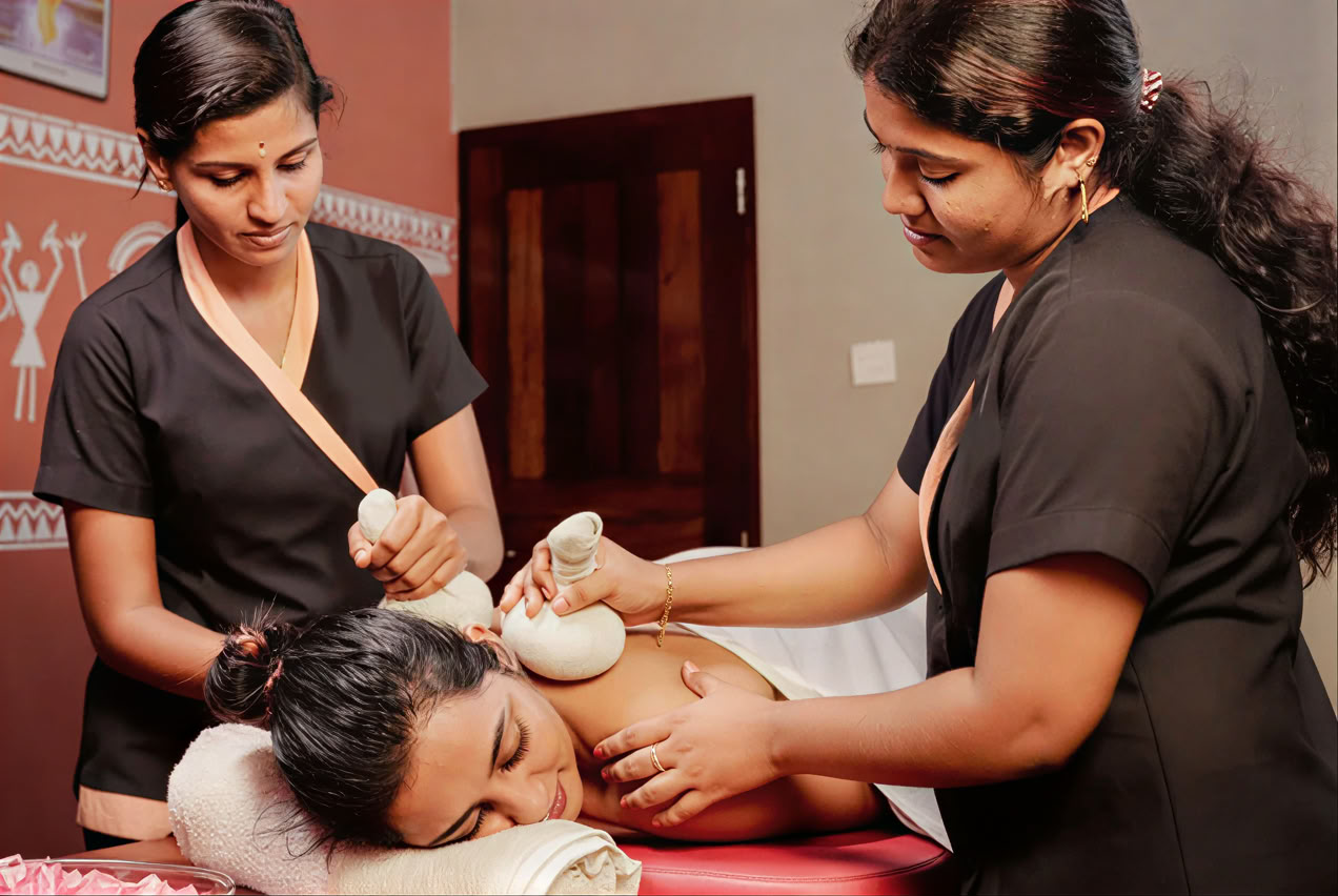 6 yötä / 7 päivän kokonaisvaltainen ayurvedinen hyvinvointiretriitti naisille Keralassa Dhathri Ayurvedan järjestämänä