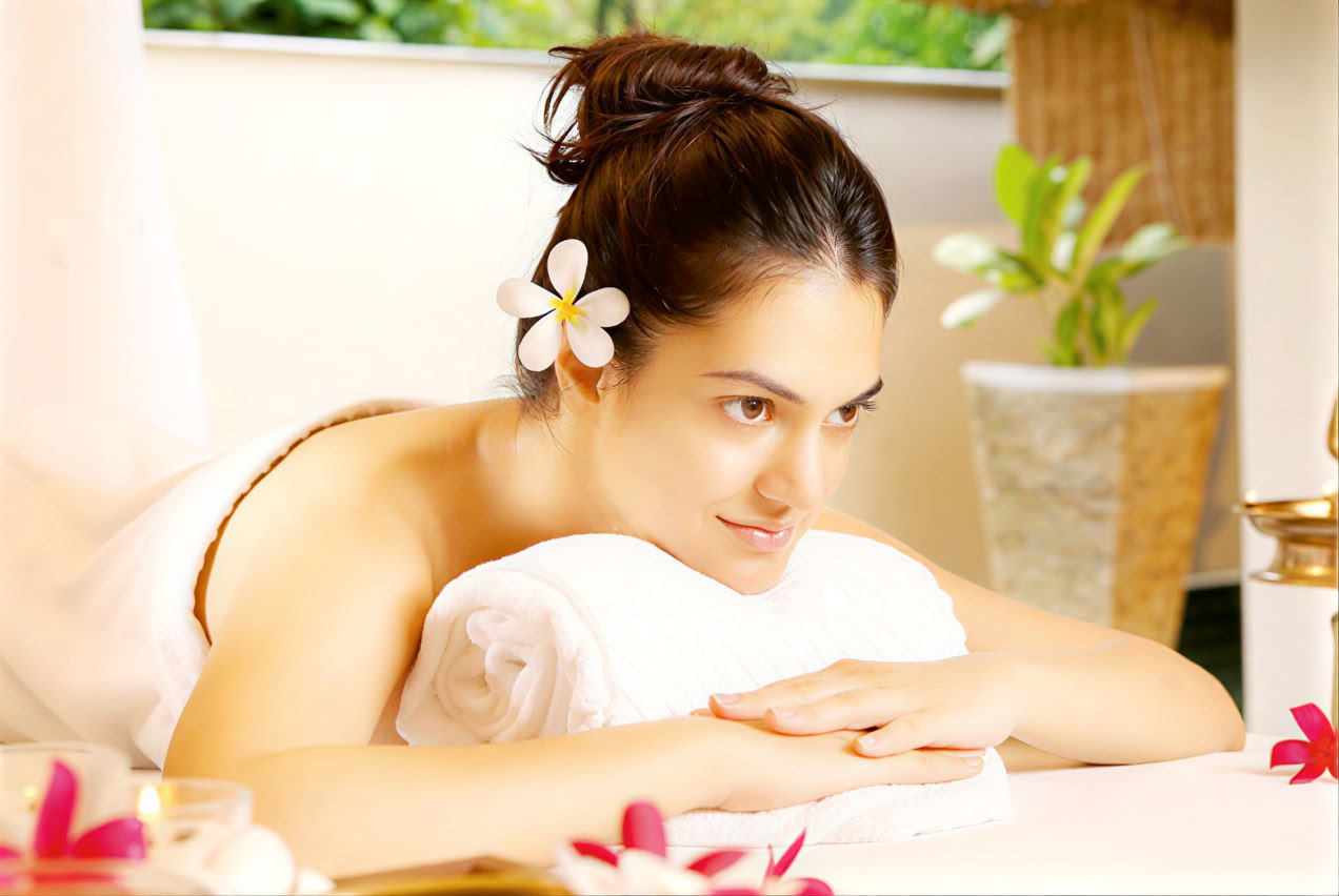 7 Yön Ayurvedinen Hyvinvointiohjelma Niraamaya Retreats Surya Samudrassa, Kovalamissa