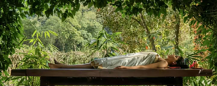 7 Yön Ayurvedinen Hyvinvointiohjelma Niraamaya Retreats Surya Samudrassa, Kovalamissa